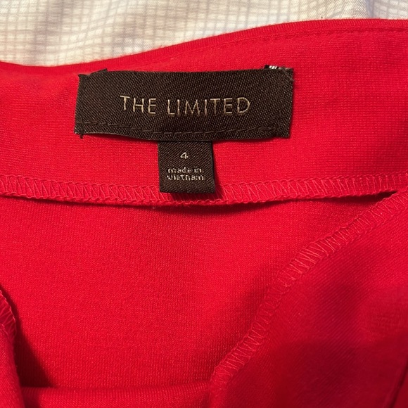 Size 4 red skirt with ruffle from the limited - Picture 2 of 3